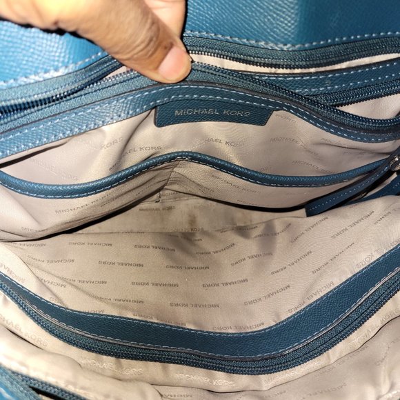 Michael kors tote - Picture 2 of 2